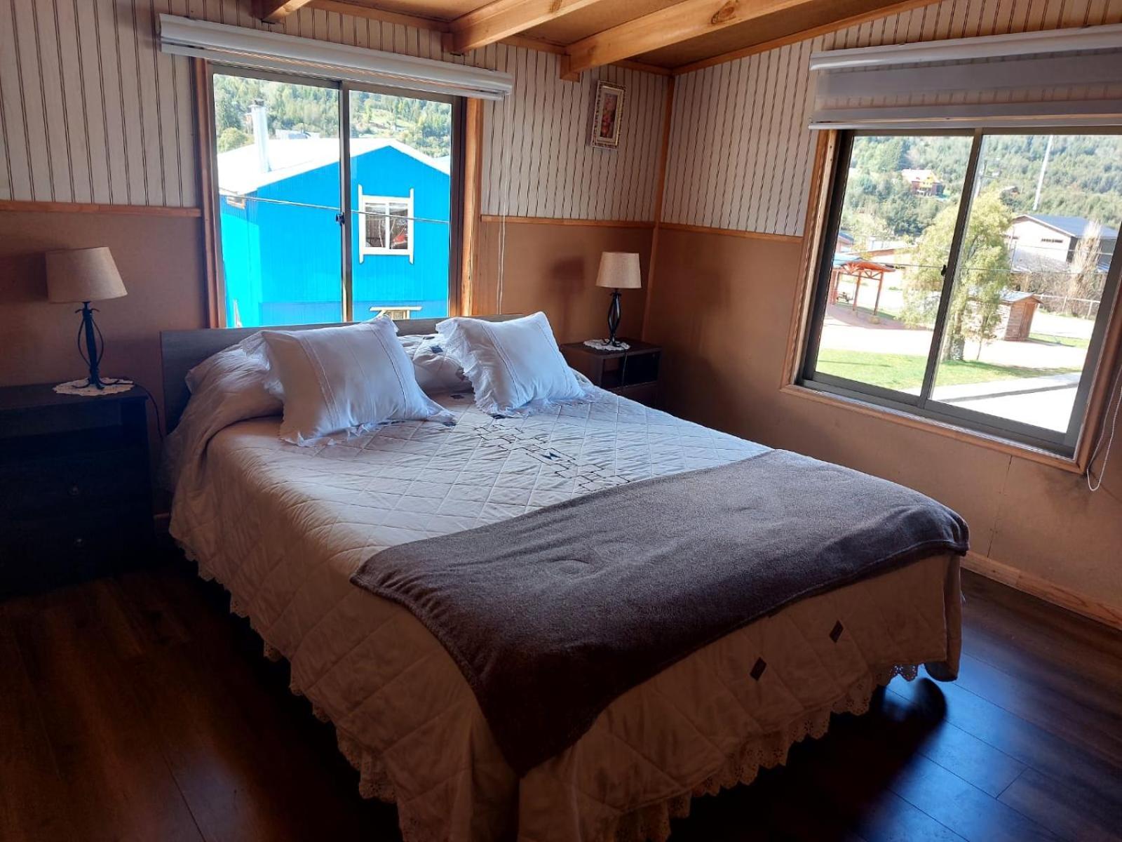 Hostal Y Cabanas Ventisquero プエルト・プユワピ エクステリア 写真