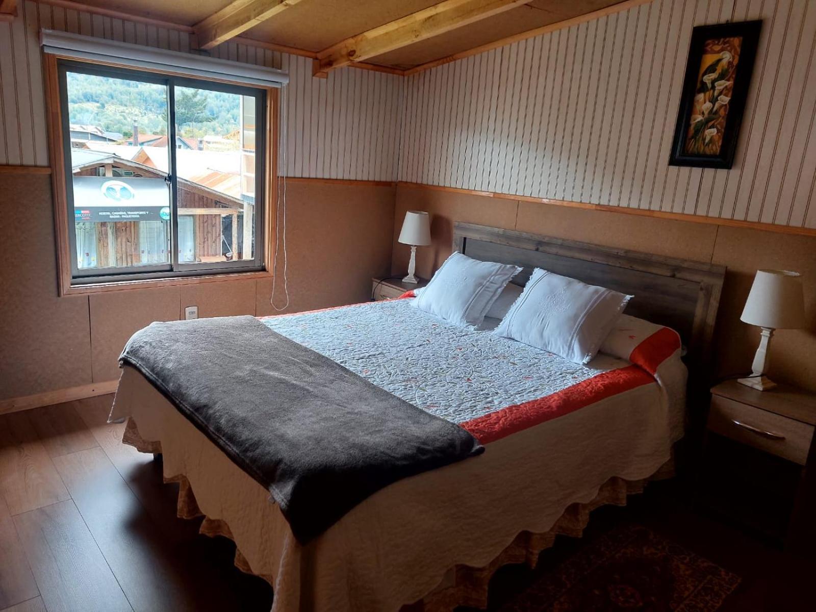 Hostal Y Cabanas Ventisquero プエルト・プユワピ エクステリア 写真