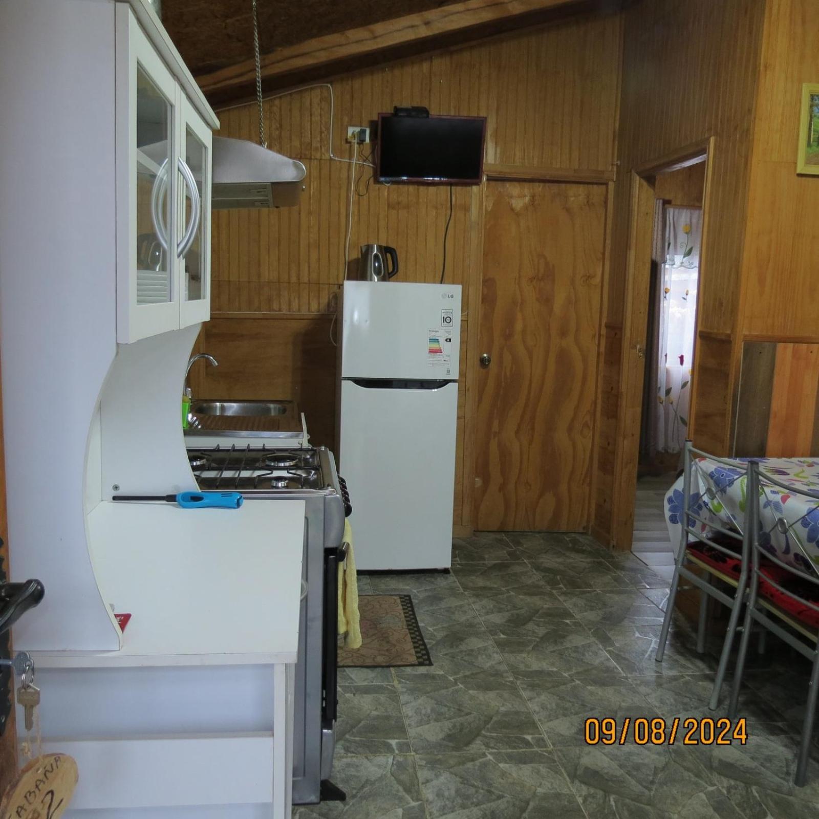 Hostal Y Cabanas Ventisquero プエルト・プユワピ エクステリア 写真