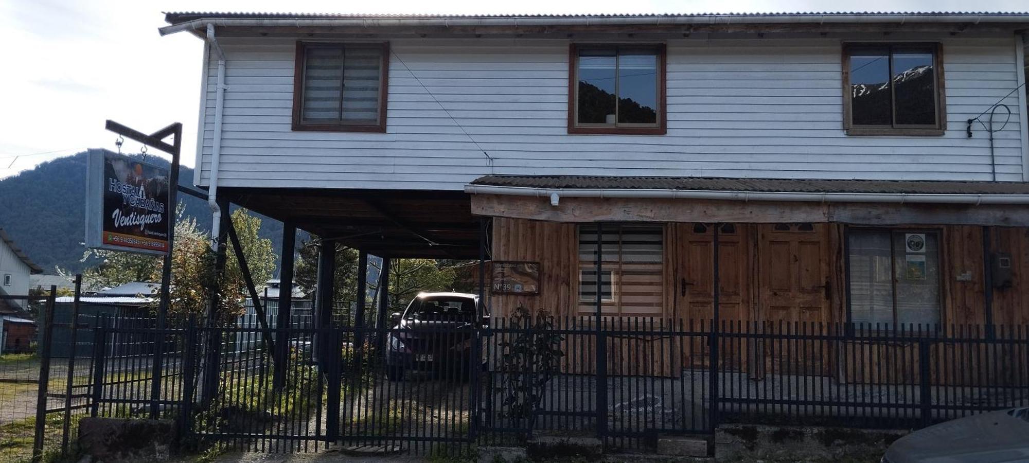 Hostal Y Cabanas Ventisquero プエルト・プユワピ エクステリア 写真